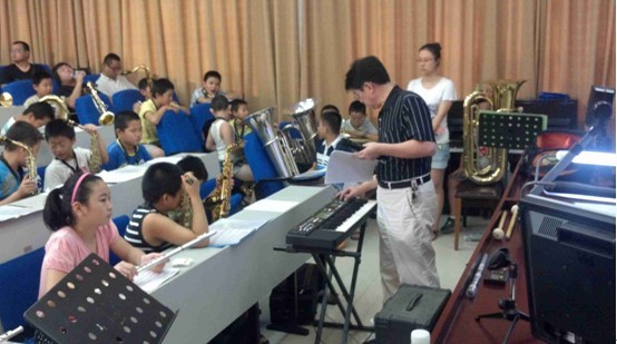 寧波孫文學(xué)小學(xué)示范樂團(tuán)大師班新聞報道