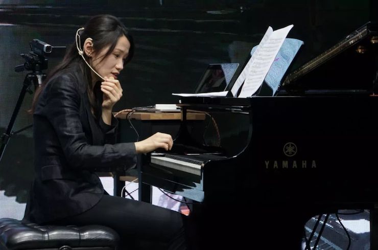 科技推動音樂教育創(chuàng)新,張希教授《古典主義時期鋼琴奏鳴曲的演繹》公開課圓滿成功